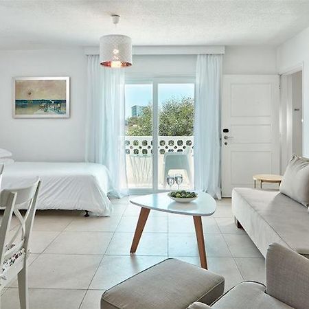 So Apartments Ayia Napa Eksteriør billede