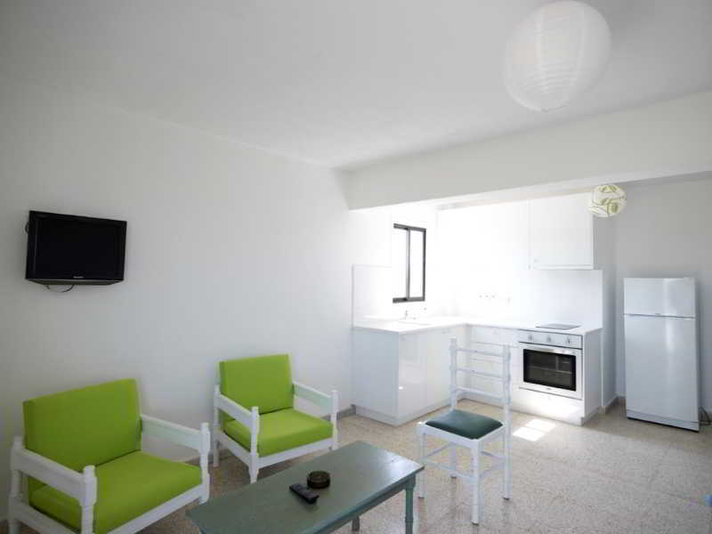 So Apartments Ayia Napa Eksteriør billede