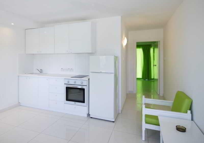 So Apartments Ayia Napa Eksteriør billede